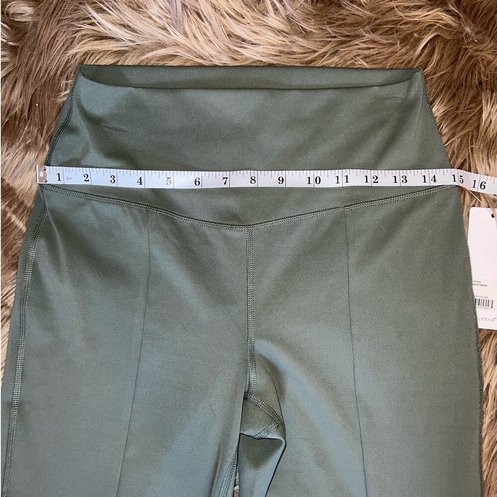 New Yogalicious Hi-Rise Lux Mia Split Flare Pant Agave Green size L - Picture 4 of 9